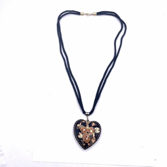 Vintage Enamel Heart Flower Scalloped Pendant Black Braided Cord Necklace 27" - Picture 2 of 5